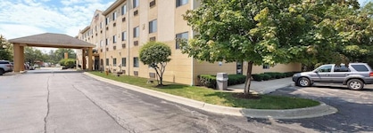 Comfort Suites Lombard
