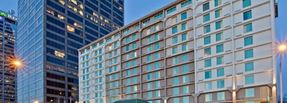 La Quinta Inn & Suites By Wyndham Downtown Conference Center