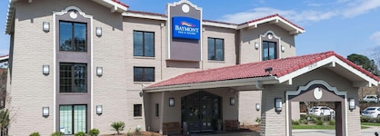 Casa Bella Inn & Suites