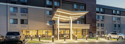 La Quinta Inn & Suites By Wyndham Salem Nh