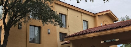 Days Inn By Wyndham Gainesville Florida