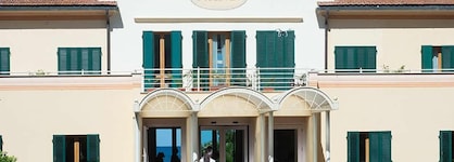 Tombolo Talasso & Beach Resort