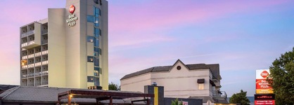 Best Western Plus Kelowna Hotel & Suites