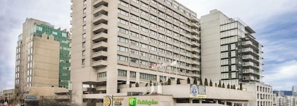 Holiday Inn Vancouver-Centre Broadway, An IHG Hotel