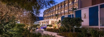 I Resort Beach Hotel & Spa