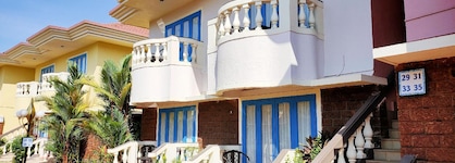 Coconut Grove Beach Resort