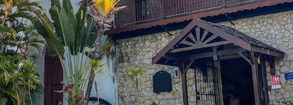 Auberge De La Vieille Tour