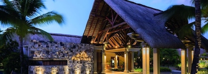 Paradis Beachcomber Golf Resort & Spa