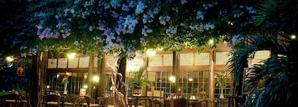 Cebu White Sands Resort And Spa