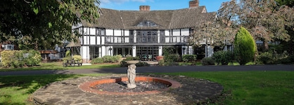 Thatcher's Hotel