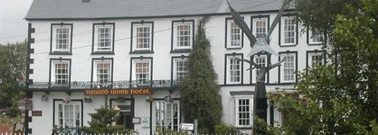 Neuadd Arms Hotel
