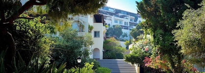 Portemilio Hotel And Resort