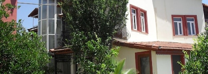 Villa Ozalp Apartments