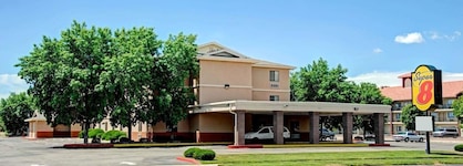 Super 8 By Wyndham Albuquerque West Coors Blvd