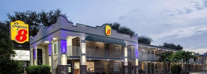 Super 8 By Wyndham Bradenton Sarasota Area