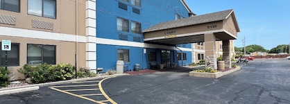 Americinn By Wyndham Glendale Milwaukee