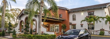 Clarion Pointe Tampa East Near Fairgrounds And Casino