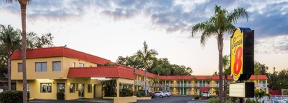 Super 8 By Wyndham Sarasota Near Siesta Key