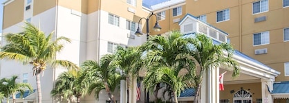 Hampton By Hilton Grand Cayman Seven Mile Beach
