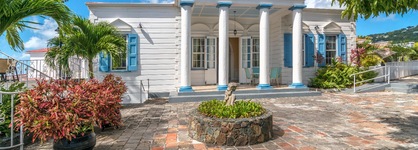 Hilltop Villas At Bluebeard's Castle