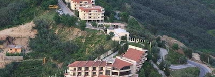 Chateau Linza Resort