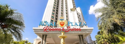 Hotel The Royal Plaza