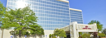Crowne Plaza Tulsa - Southern Hills
