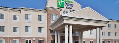 Holiday Inn Express & Suites Cherry By Ihg