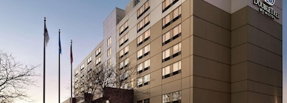 Doubletree By Hilton St. Paul East
