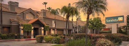 Sonesta Es Suites Chatsworth