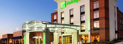 Aviator Hotel & Suites, Bw Signature Collection
