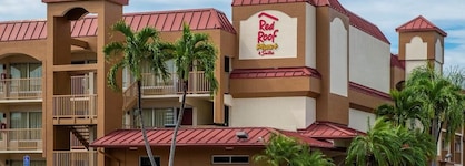 Red Roof Inn Plus+ & Suites Naples Downtown - 5Th Ave S