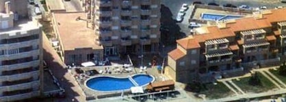 Aparthotel Entreolas