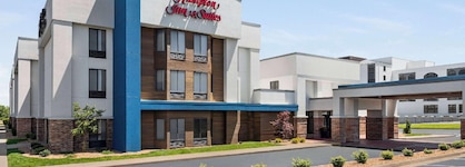 Hampton Inn & Suites Springfield