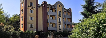 Ascot Lodging