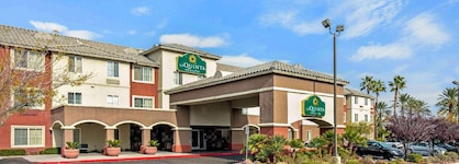 La Quinta Inn & Suites By Wyndham Las Vegas Red Rock