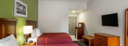 Days Inn & Suites By Wyndham Fort Myers Near Jetblue Park