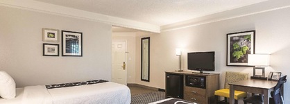 La Quinta Inn & Suites By Wyndham Dallas Plano West