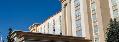 Hampton Inn & Suites Staten Island