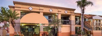 Travelodge By Wyndham Fort Myers North