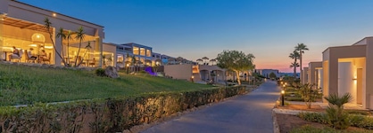 Kresten Royal Euphoria Resort