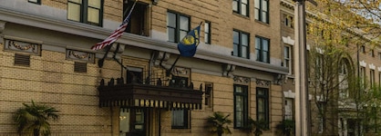 Hotel Deluxe