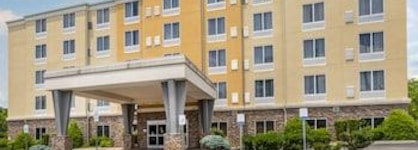 Comfort Suites North