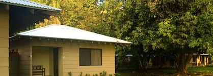 Manatus Hotel