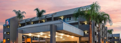 Motel 6 Anaheim Maingate