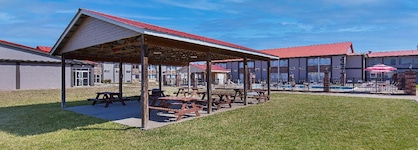 Ramada By Wyndham Bowling Green