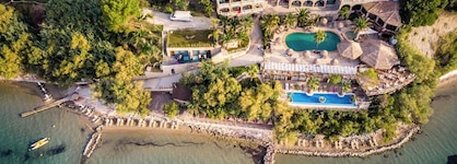 Gloria Maris Hotel Suites & Villas