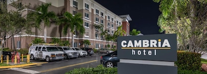 Cambria Fort Lauderdale Airport South & Cruise Port