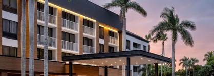 Courtyard By Marriott - Naples