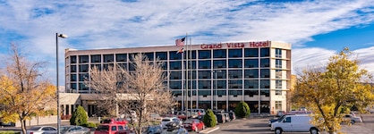 Grand Vista Hotel